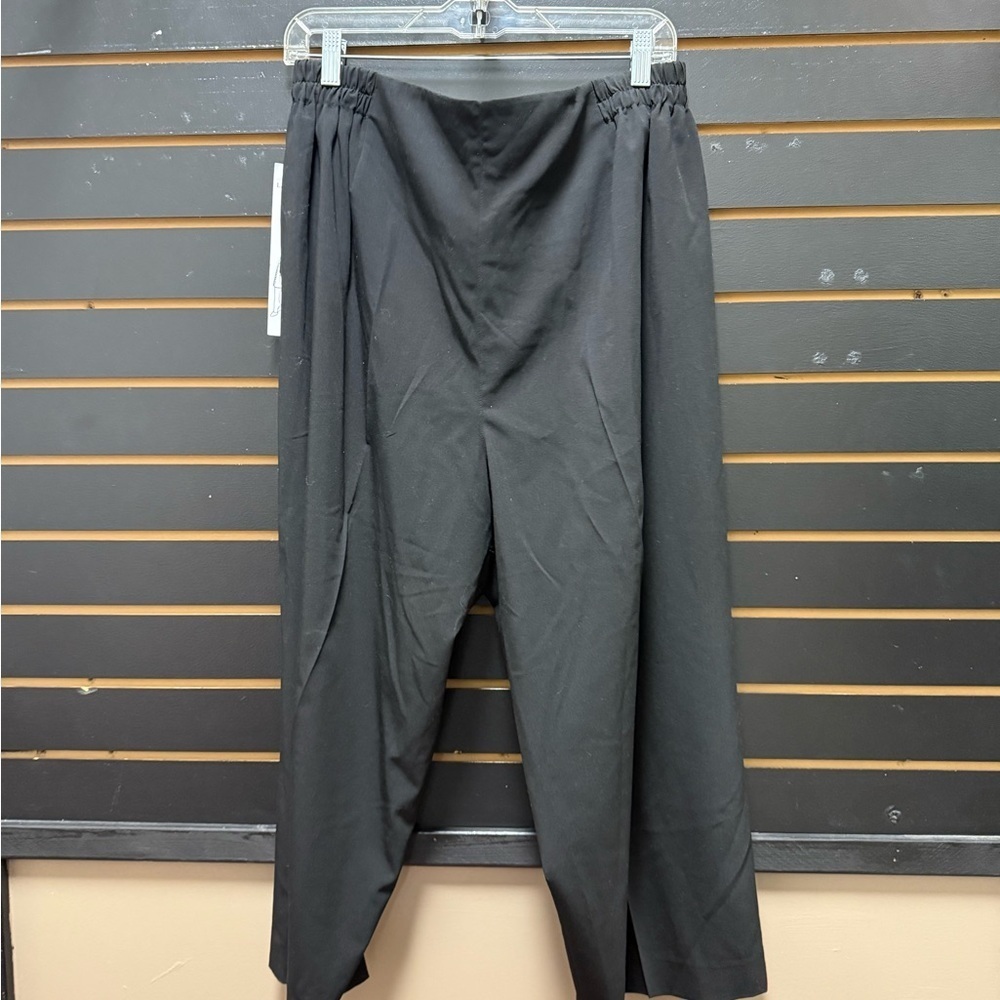 Larry Levine Black Career Crop Dress Pants – Straight Leg – Size 22W – NWT